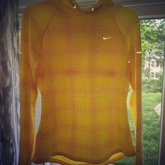 Nike Tops - Women's Nike Dri-Fit Performance Hoodie MEDIUM